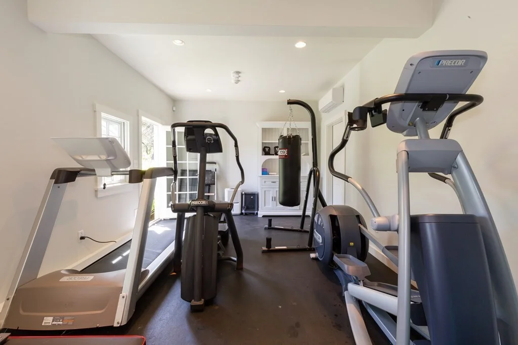 6 bed, 4+ bath apartment for rent at 12 Pond View Dr, Nantucket — photo 38 of 41