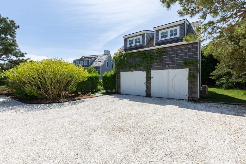 6 bed, 4+ bath apartment for rent at 12 Pond View Dr, Nantucket — photo 37 of 41