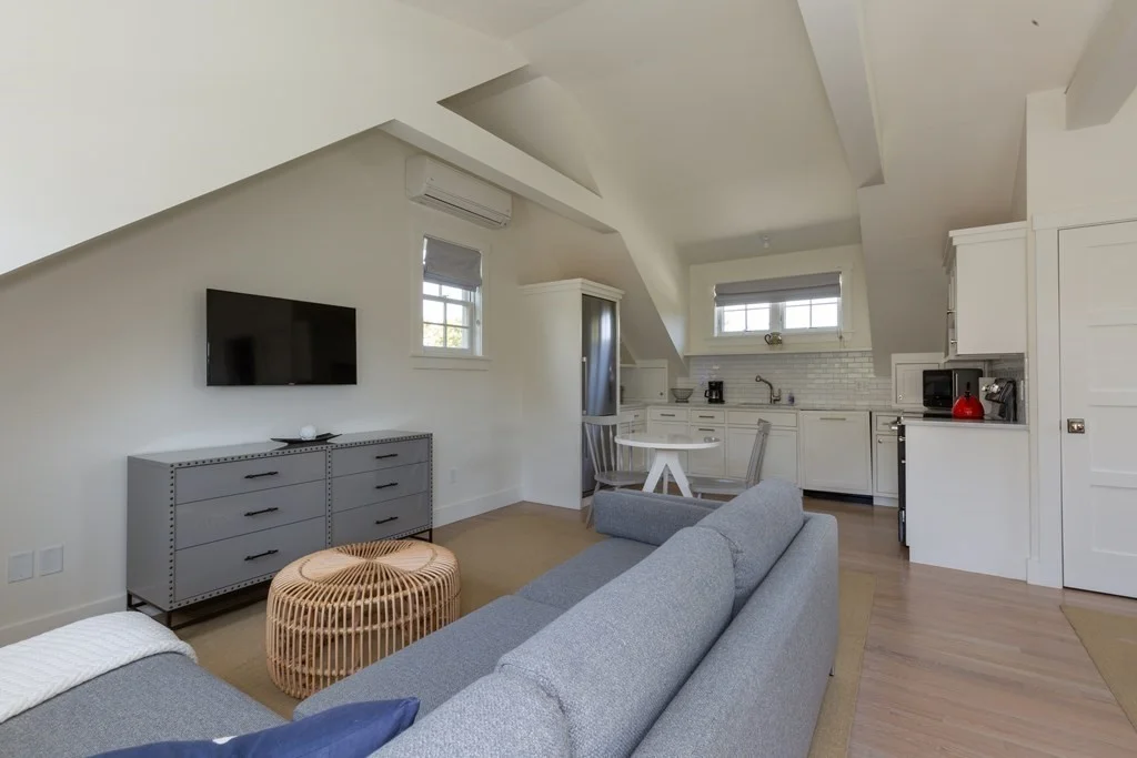 6 bed, 4+ bath apartment for rent at 12 Pond View Dr, Nantucket — photo 32 of 41