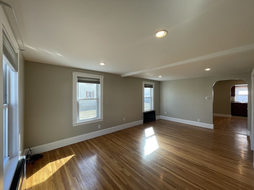2 bed, 1 bath apartment for rent at 12 Poole St Unit 1, Woburn — photo 5 of 18