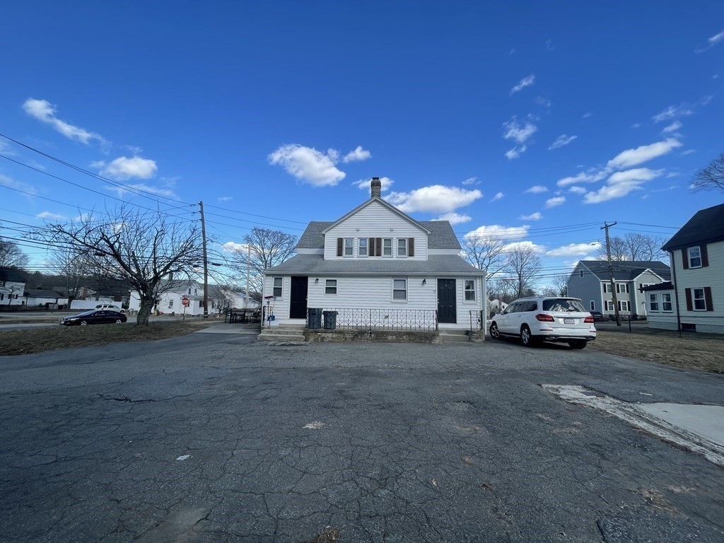 2 bed, 1 bath apartment for rent at 12 Poole St Unit 1, Woburn — photo 2 of 18