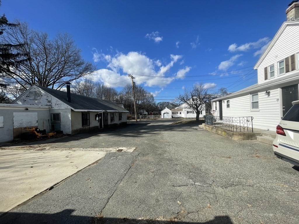 2 bed, 1 bath apartment for rent at 12 Poole St Unit 1, Woburn — photo 17 of 18