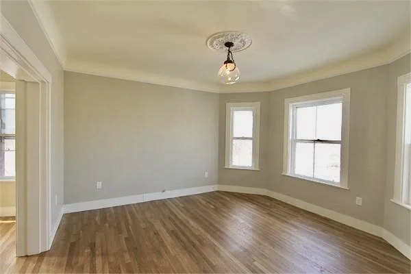 4 bed, 1 bath apartment for rent at 12 Porter Rd Unit 1, Cambridge — photo 2 of 12