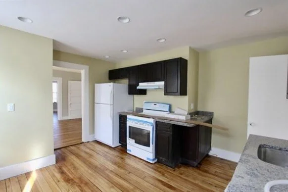 4 bed, 1 bath apartment for rent at 12 Porter Rd Unit 1, Cambridge — photo 4 of 12
