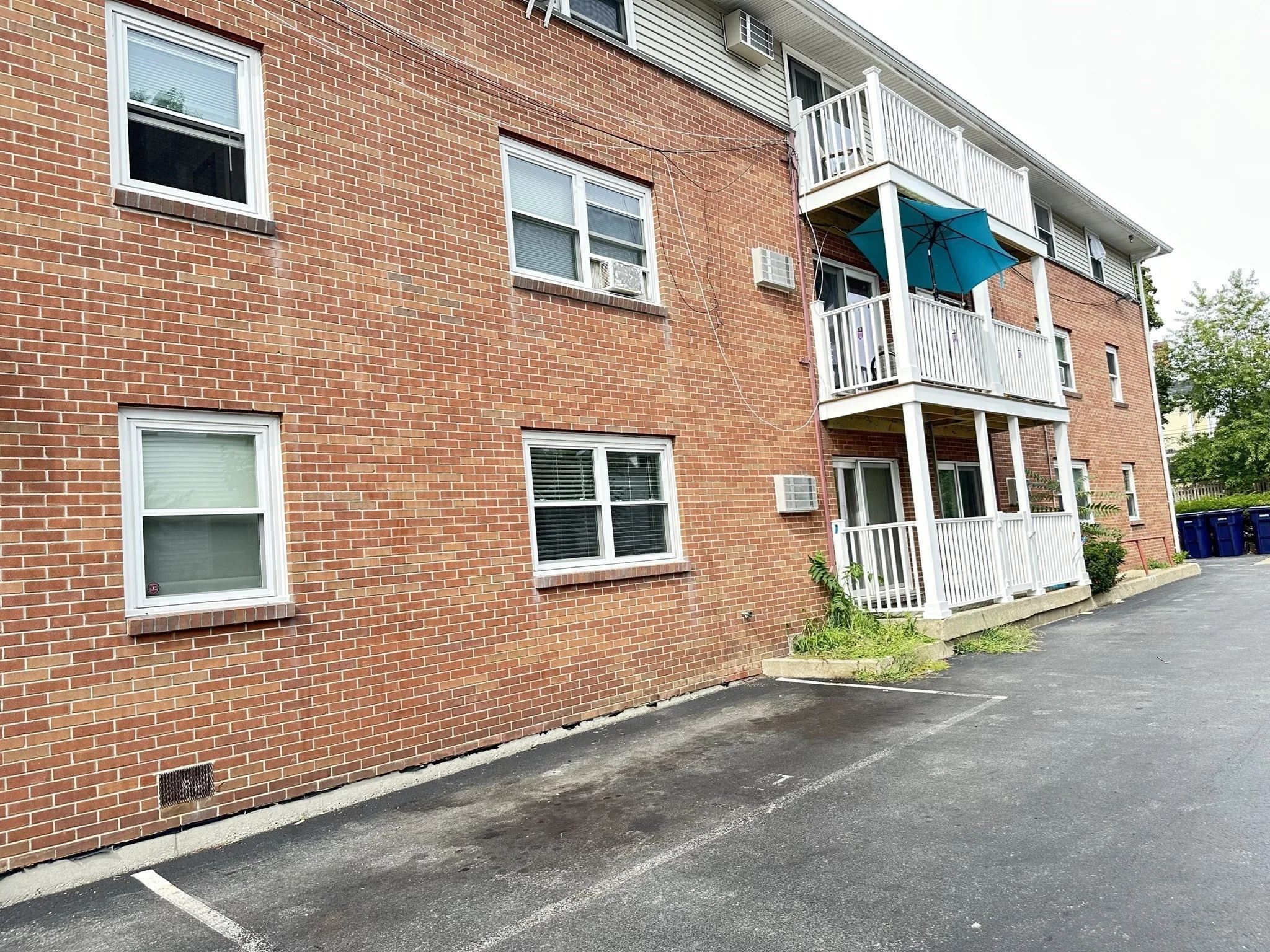1 bed, 1 bath apartment for rent at 12 Portland St Unit 7, Lynn — photo 2 of 18