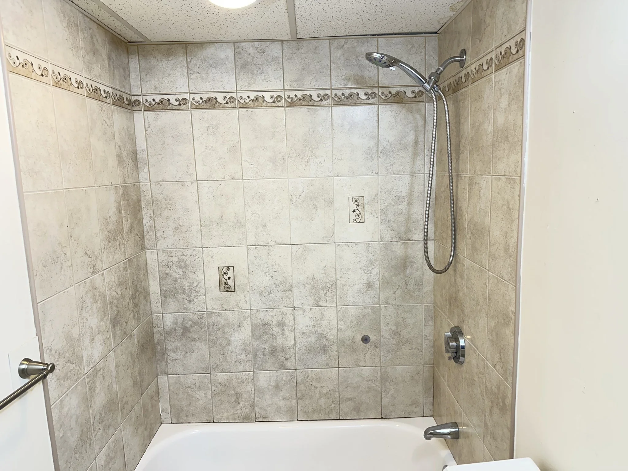 1 bed, 1 bath apartment for rent at 12 Portland St Unit 7, Lynn — photo 13 of 18