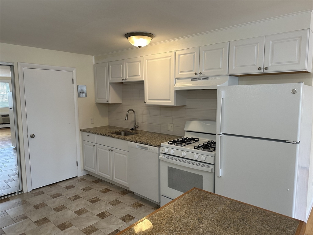 1 bed, 1 bath apartment for rent at 12 Portland Unit 4, Diamond District — photo 2 of 15