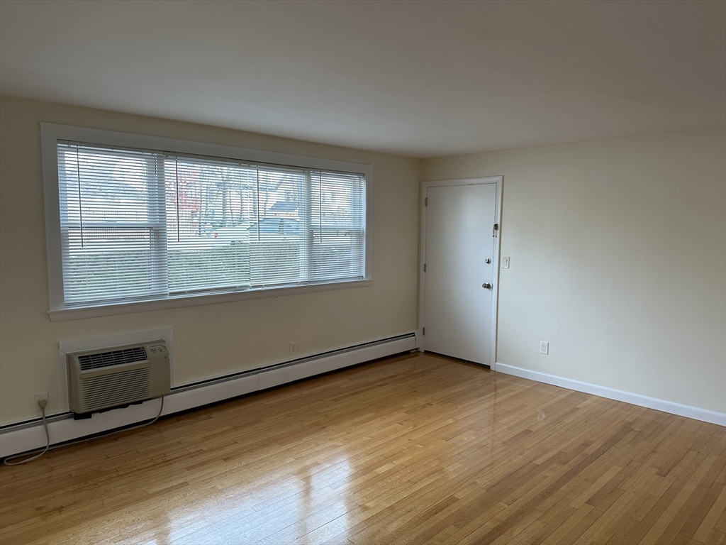 1 bed, 1 bath apartment for rent at 12 Portland Unit 4, Diamond District — photo 13 of 15