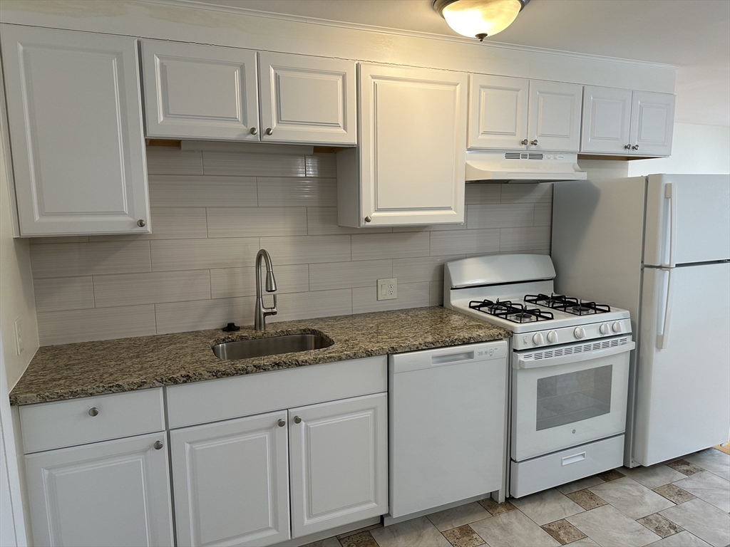 1 bed, 1 bath apartment for rent at 12 Portland Unit 4, Diamond District — photo 3 of 15