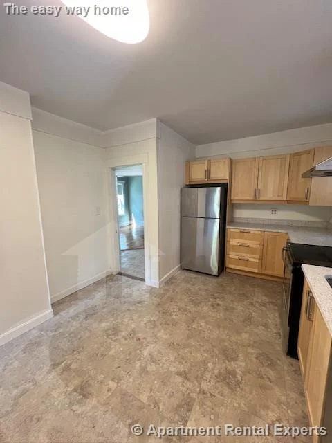 3 bed, 1 bath apartment for rent at 12 Quincy St, Tufts — photo 13 of 16