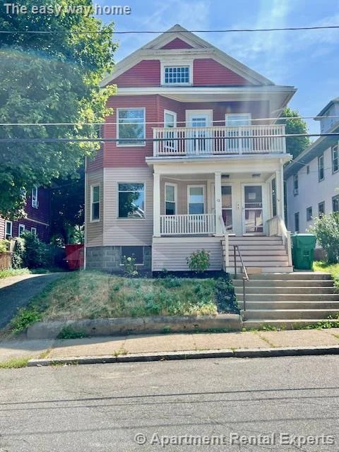 3 bed, 1 bath apartment for rent at 12 Quincy St, Tufts