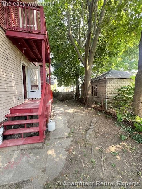 3 bed, 1 bath apartment for rent at 12 Quincy St, Tufts — photo 16 of 16
