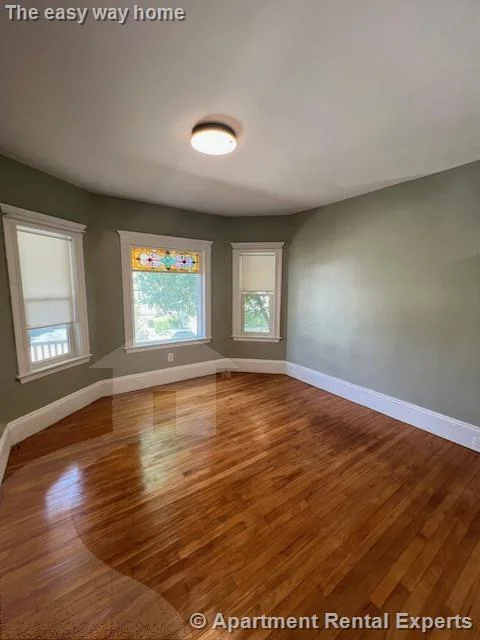 3 bed, 1 bath apartment for rent at 12 Quincy St, Tufts — photo 8 of 16