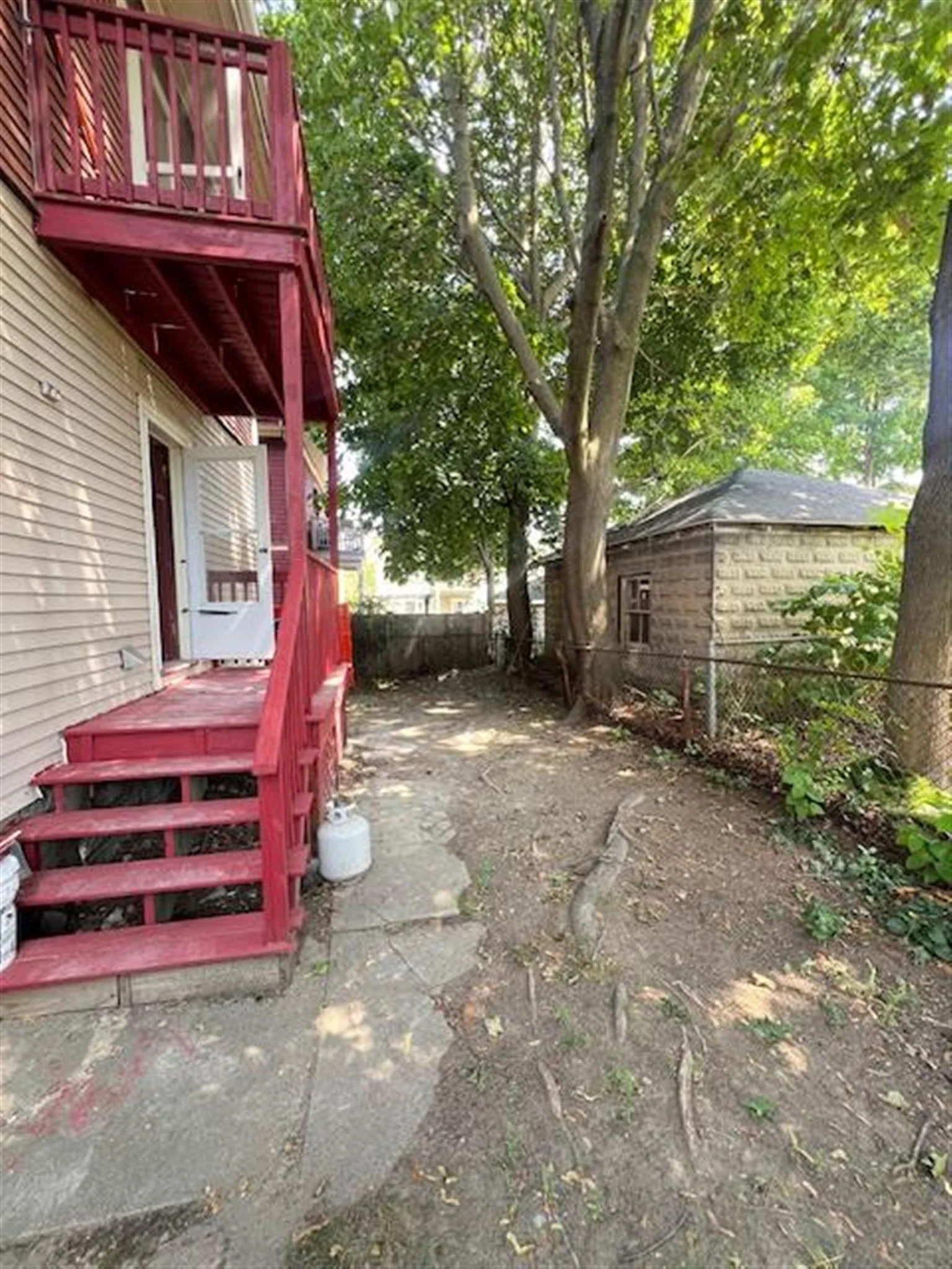 3 bed, 1 bath apartment for rent at 12 Quincy St Unit 1, Medford — photo 15 of 16