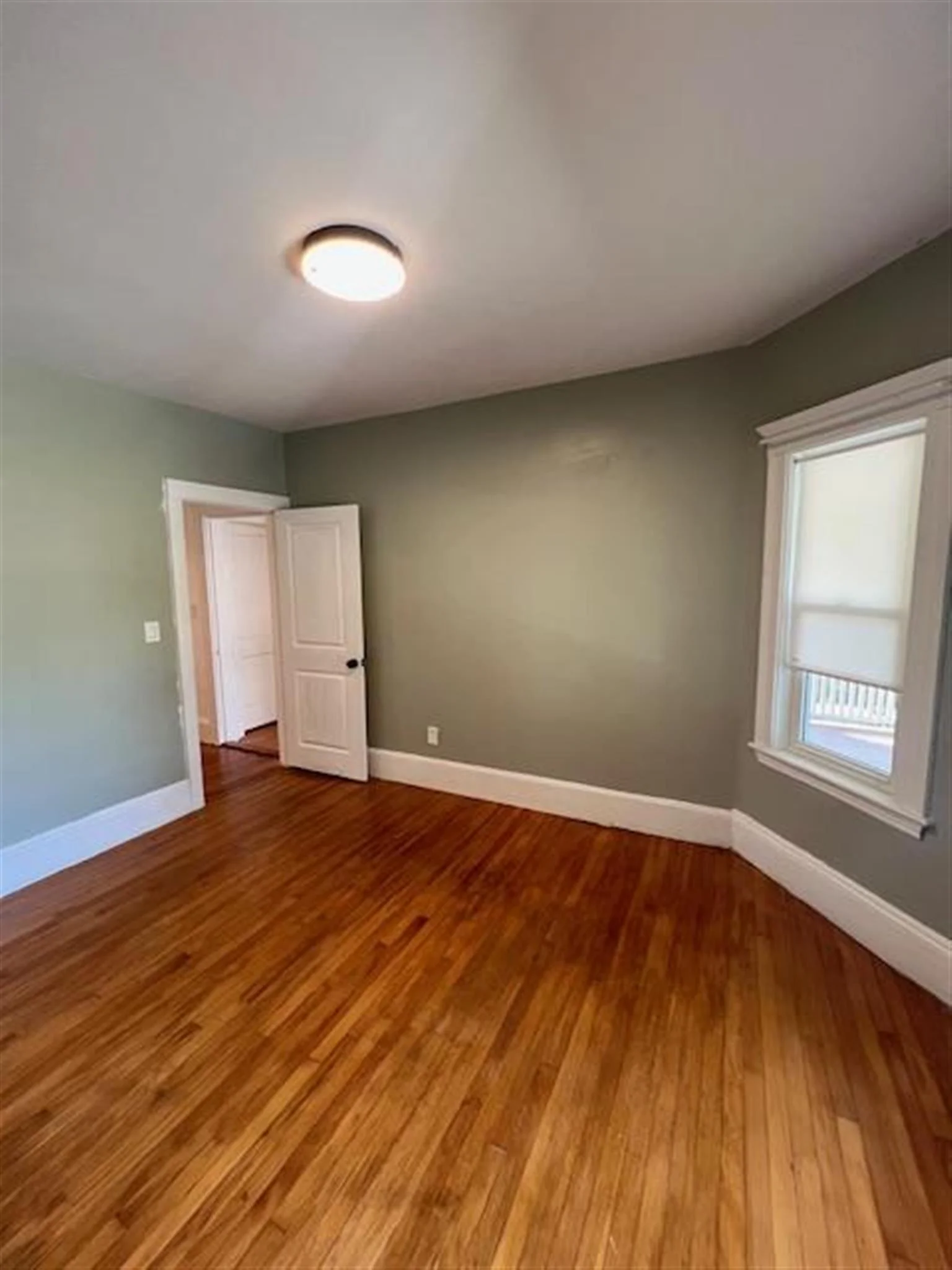3 bed, 1 bath apartment for rent at 12 Quincy St Unit 1, Medford — photo 13 of 16
