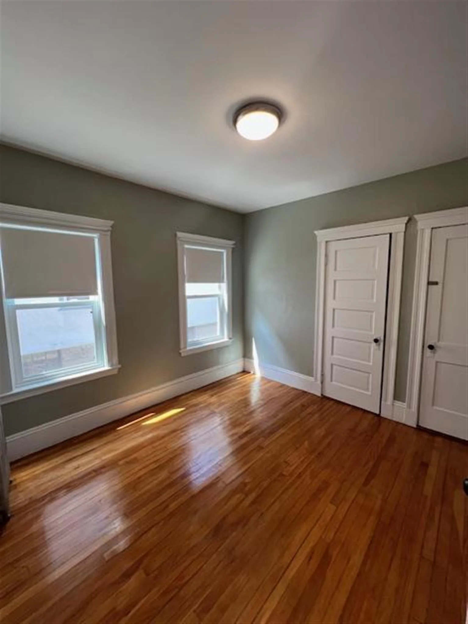 3 bed, 1 bath apartment for rent at 12 Quincy St Unit 1, Medford — photo 10 of 16