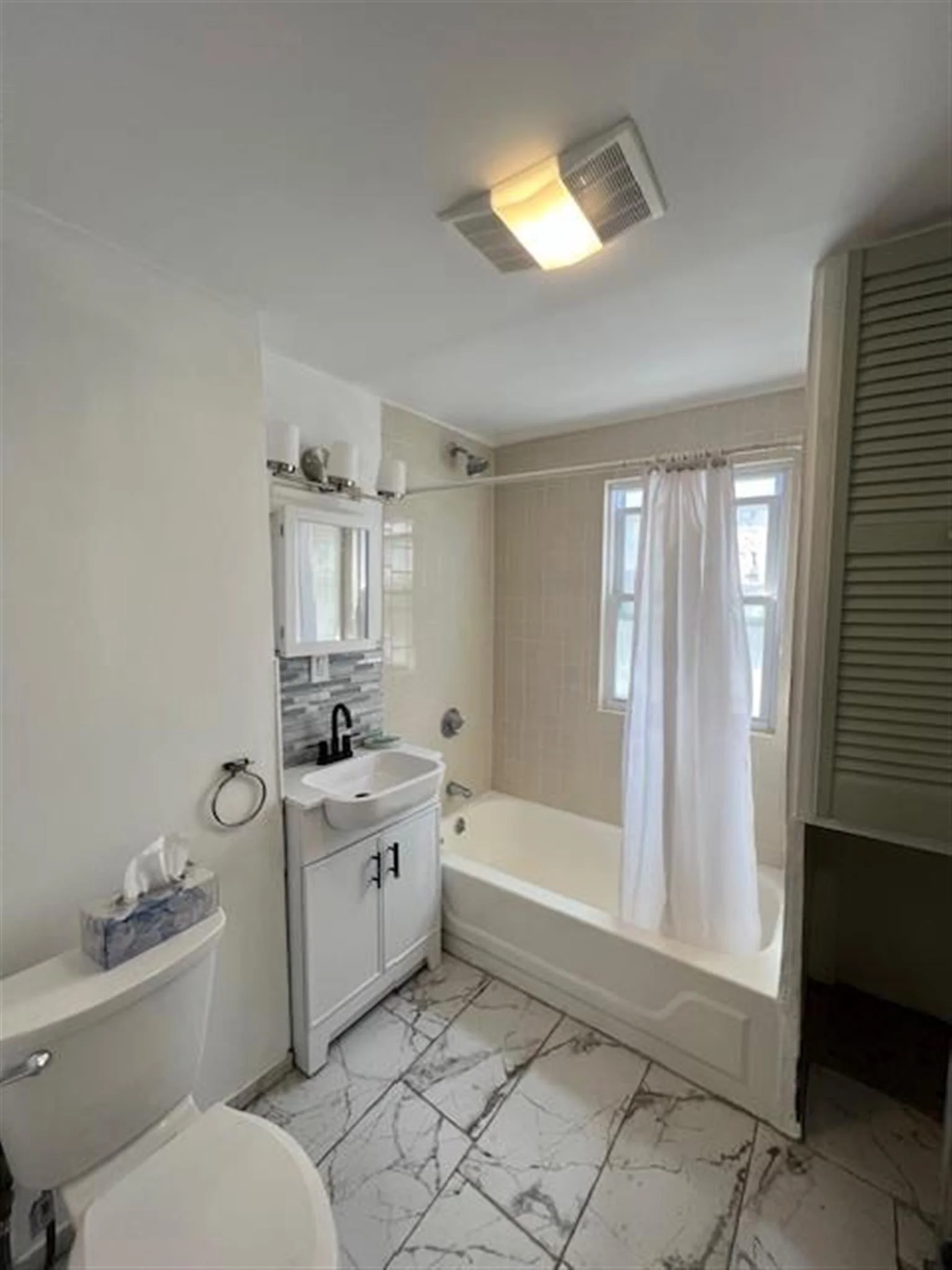 3 bed, 1 bath apartment for rent at 12 Quincy St Unit 1, Medford — photo 9 of 16