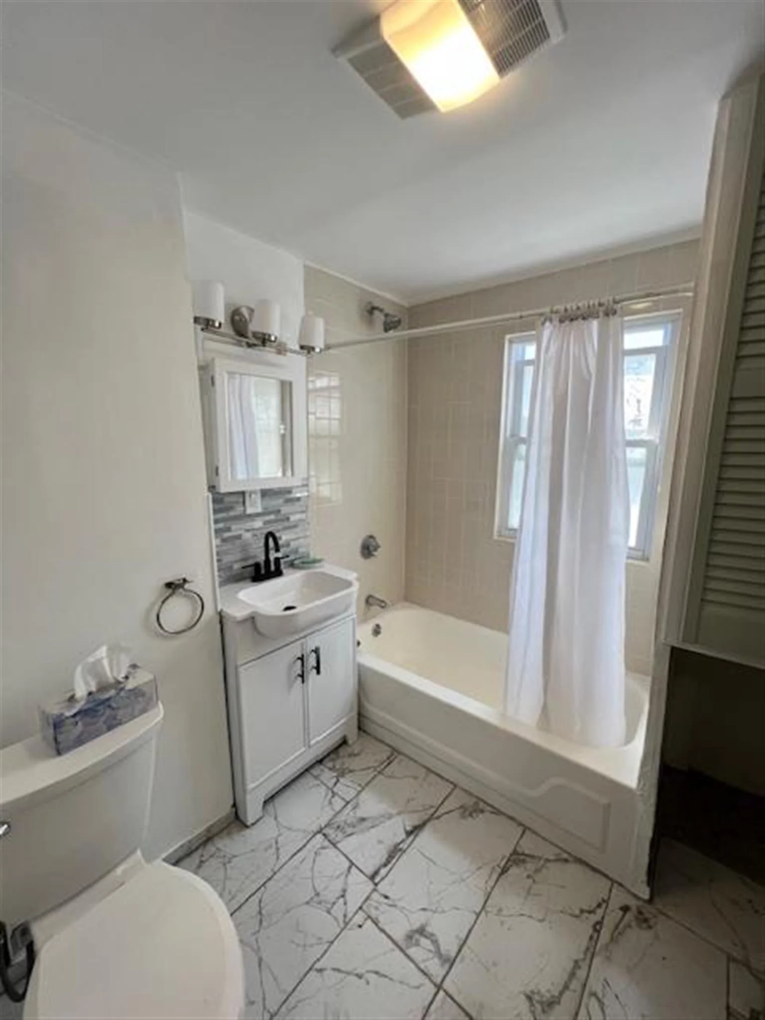 3 bed, 1 bath apartment for rent at 12 Quincy St Unit 1, Medford — photo 8 of 16