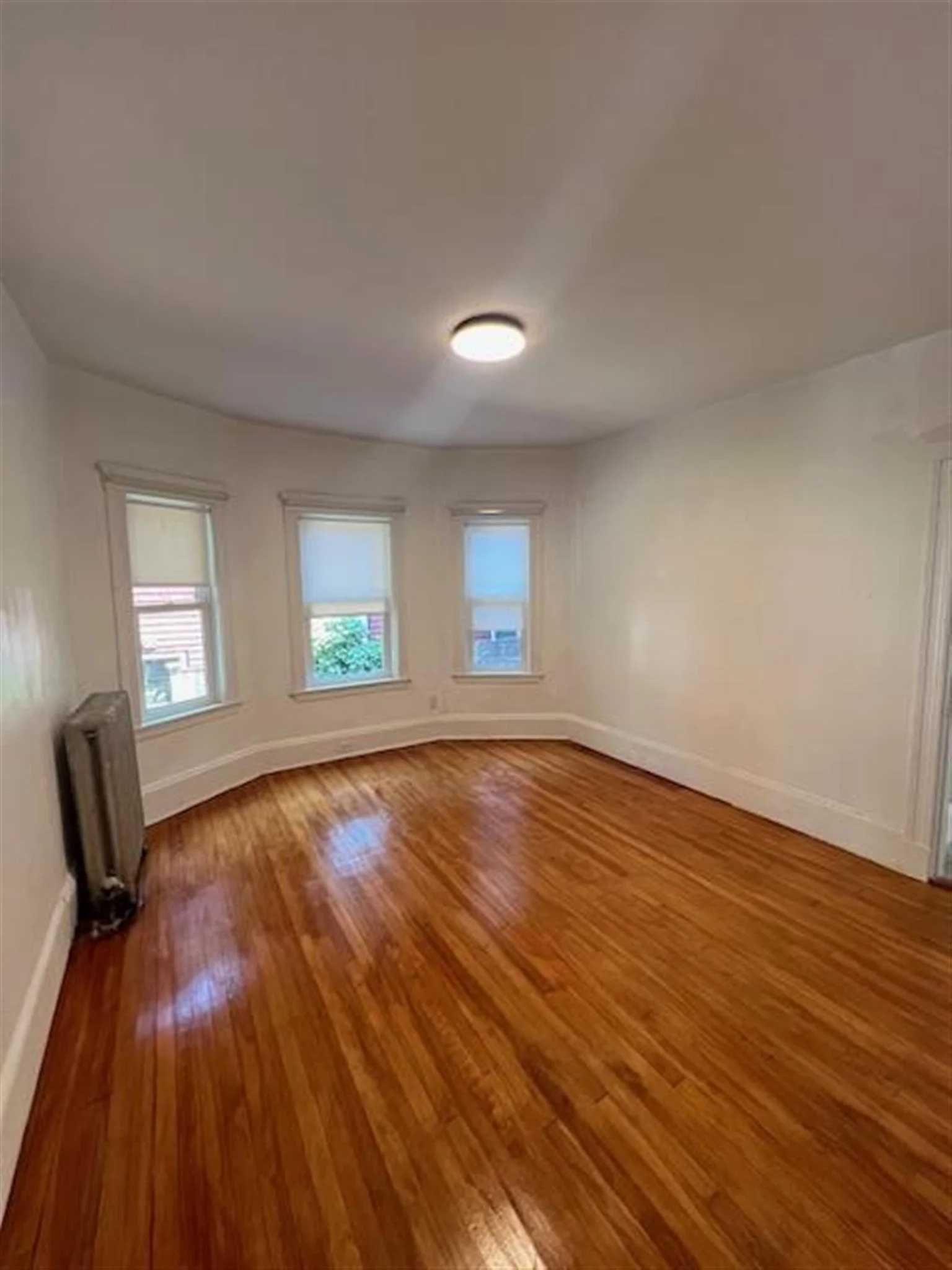 3 bed, 1 bath apartment for rent at 12 Quincy St Unit 1, Medford — photo 3 of 16