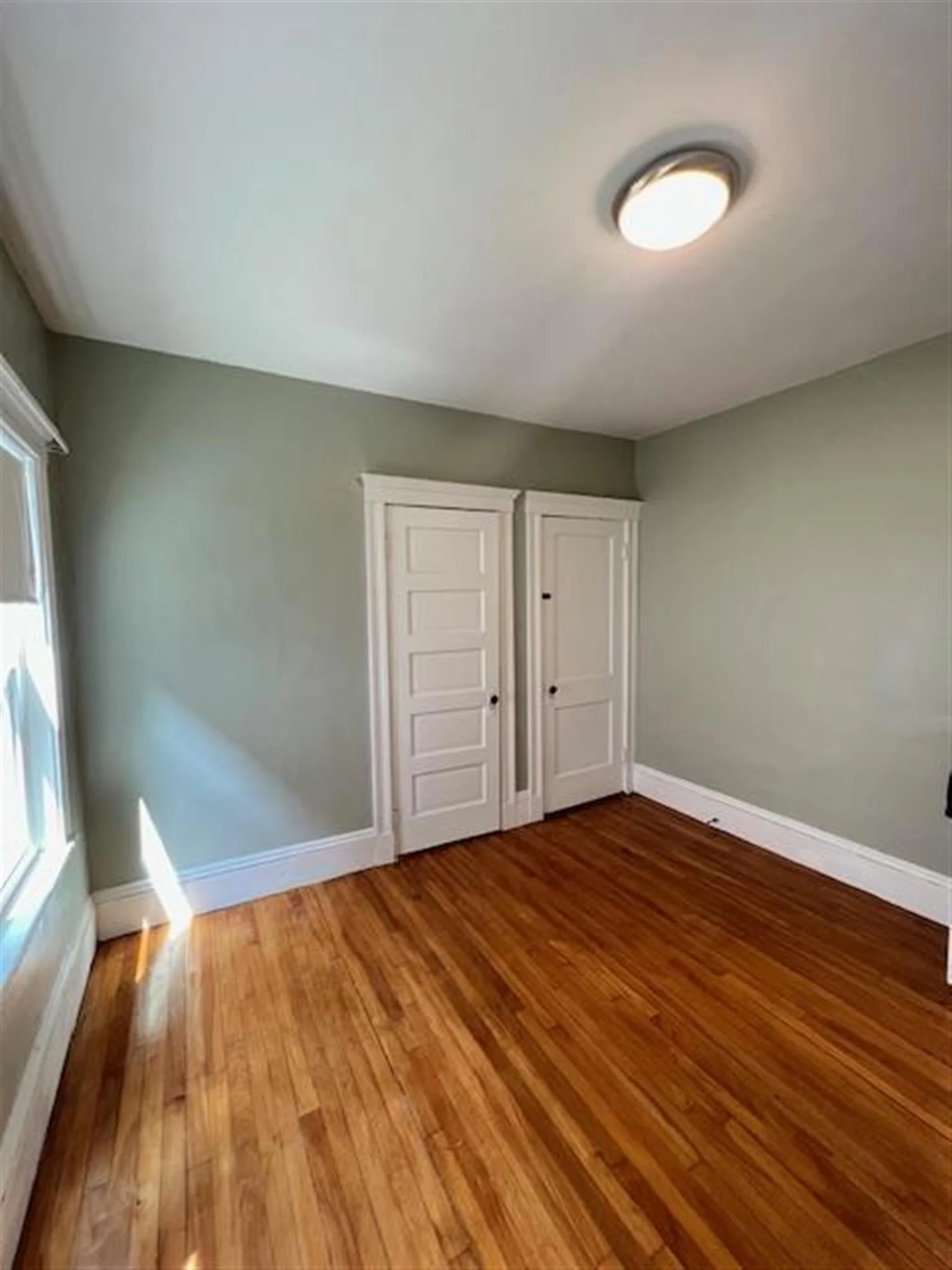 3 bed, 1 bath apartment for rent at 12 Quincy St Unit 1, Medford — photo 11 of 16