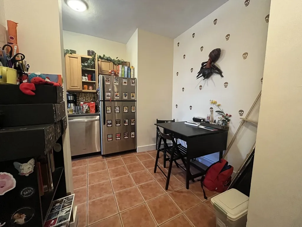 1 bed, 1 bath apartment for rent at 12 Ransom Rd Unit 6, Brighton — photo 3 of 11