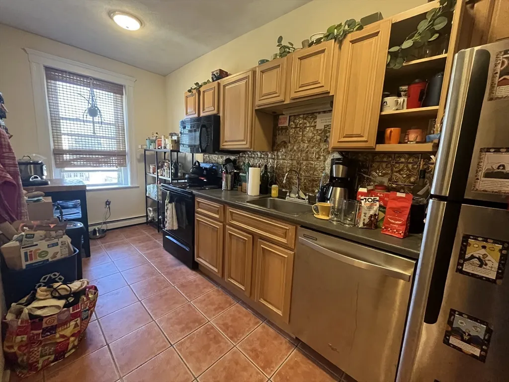 1 bed, 1 bath apartment for rent at 12 Ransom Rd Unit 6, Brighton