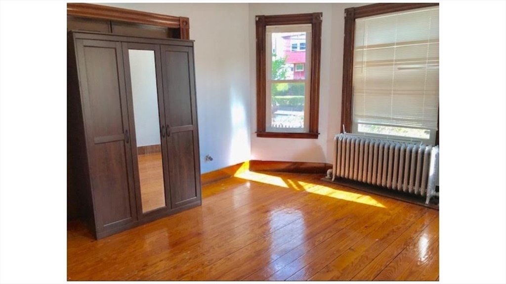 4 bed, 1 bath apartment for rent at 12 Raymond Ave Unit 1, Somerville — photo 5 of 10