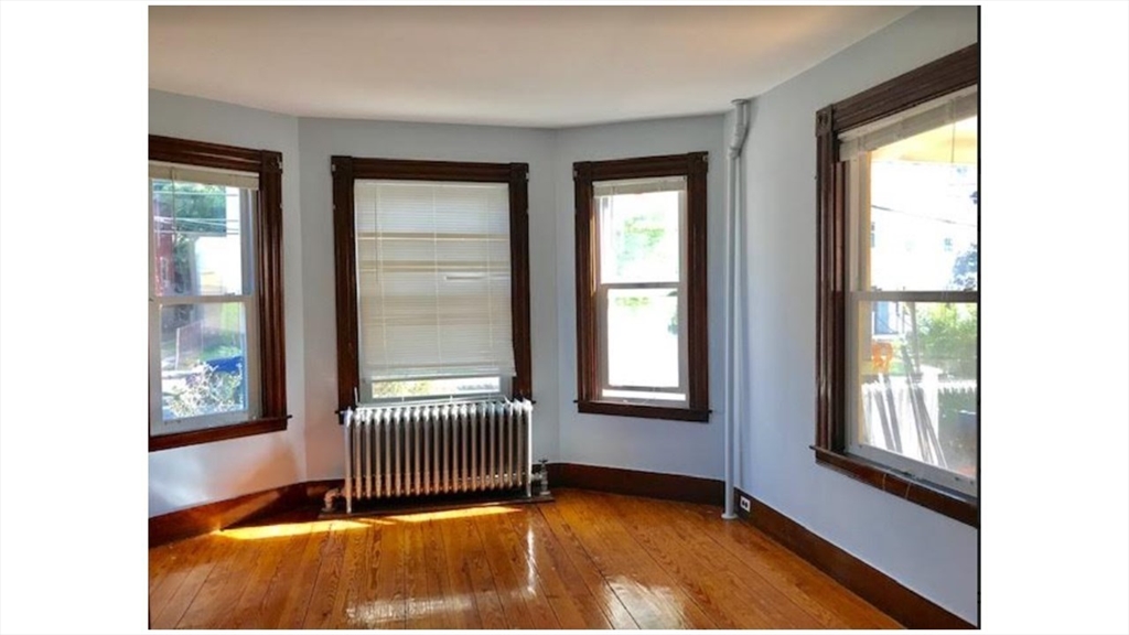 4 bed, 1 bath apartment for rent at 12 Raymond Ave Unit 1, Somerville — photo 6 of 10