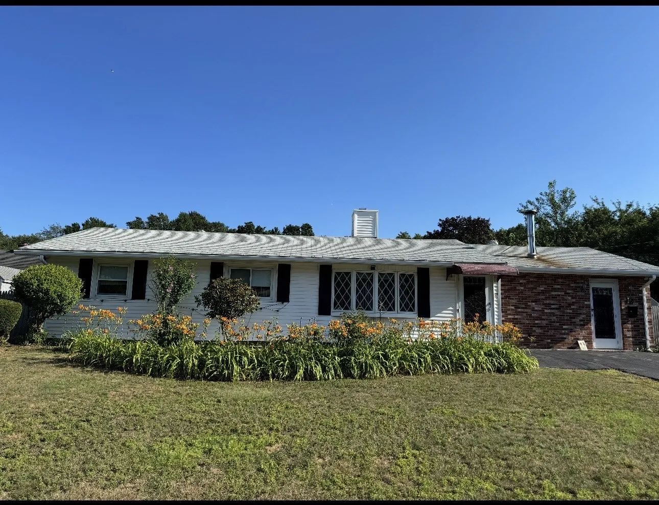 3 bed, 1 bath apartment for rent at 12 Reed Rd, Peabody
