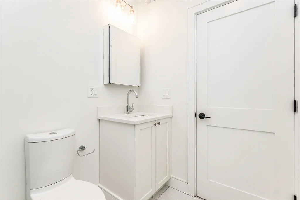 3 bed, 2 bath apartment for rent at 12 Reedsdale St Unit 1, Allston — photo 25 of 31