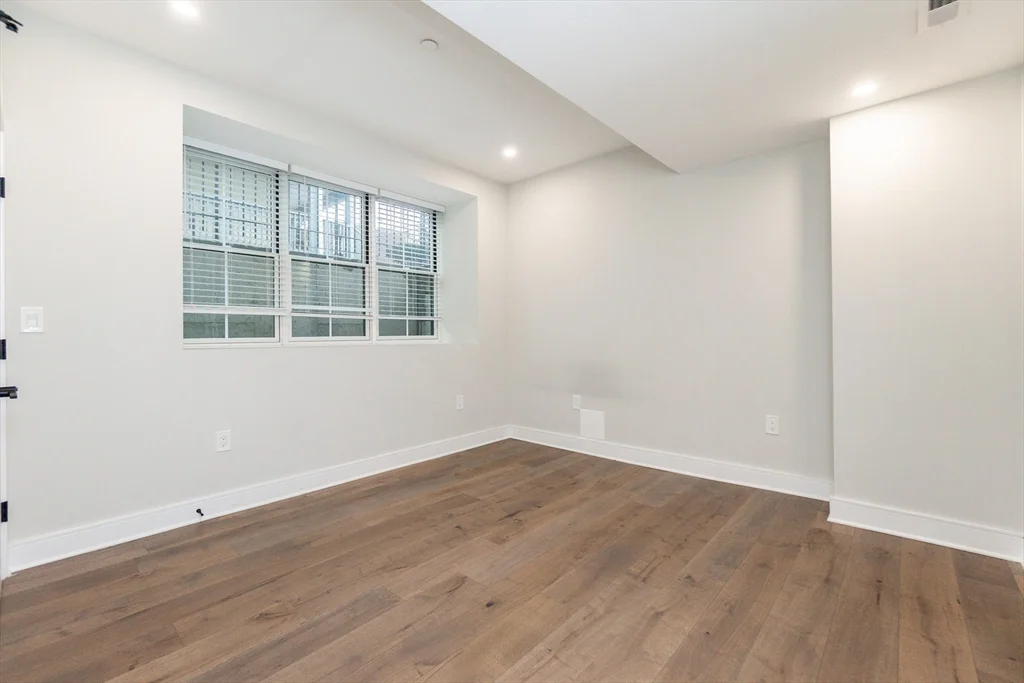 3 bed, 2 bath apartment for rent at 12 Reedsdale St Unit 1, Allston — photo 11 of 31