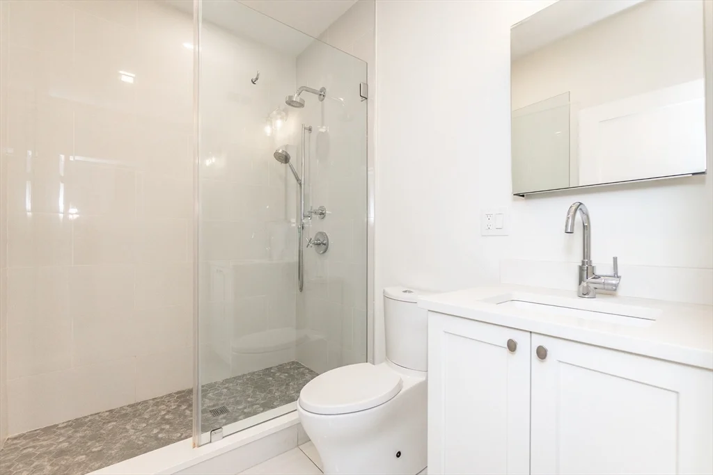 3 bed, 2 bath apartment for rent at 12 Reedsdale St Unit 1, Allston — photo 24 of 31