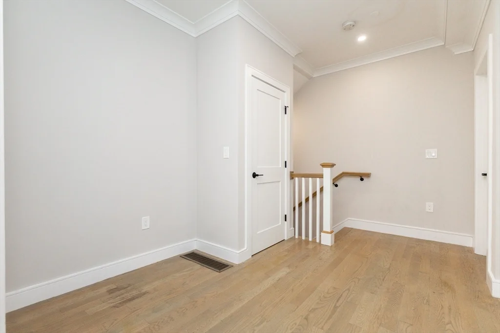3 bed, 2 bath apartment for rent at 12 Reedsdale St Unit 1, Allston — photo 16 of 31