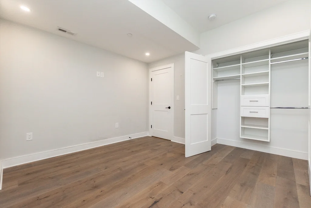 3 bed, 2 bath apartment for rent at 12 Reedsdale St Unit 1, Allston — photo 13 of 31
