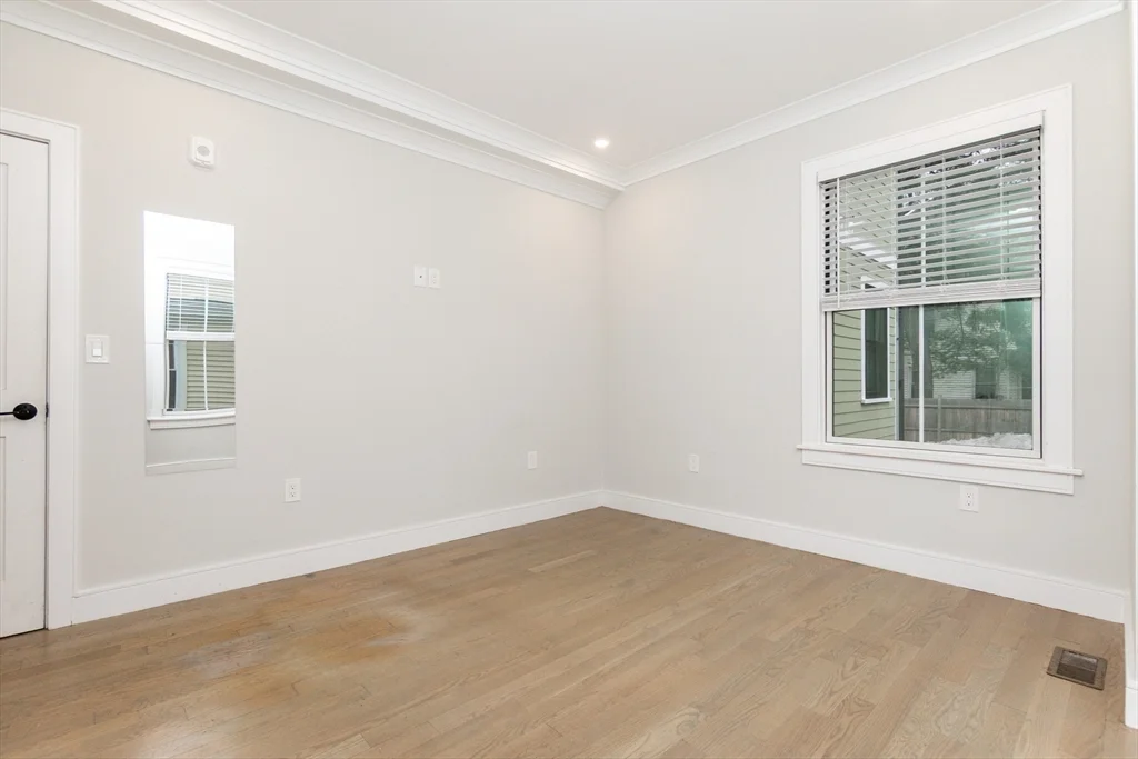 3 bed, 2 bath apartment for rent at 12 Reedsdale St Unit 1, Allston — photo 20 of 31