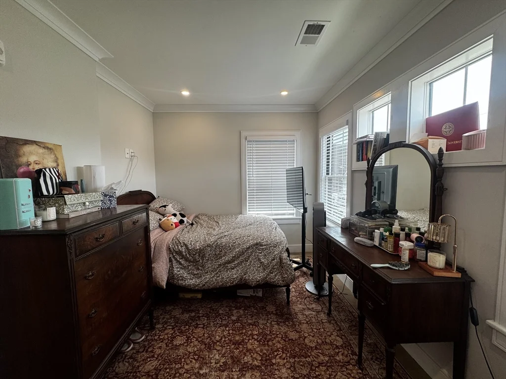3 bed, 2 bath apartment for rent at 12 Reedsdale St Unit 3, Allston — photo 7 of 17