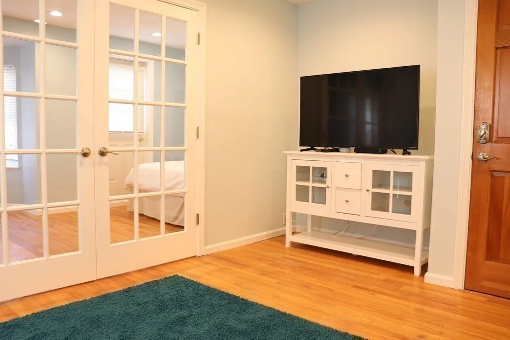 3 bed, 1 bath apartment for rent at 12 Regent St Unit 2, Cambridge — photo 4 of 24