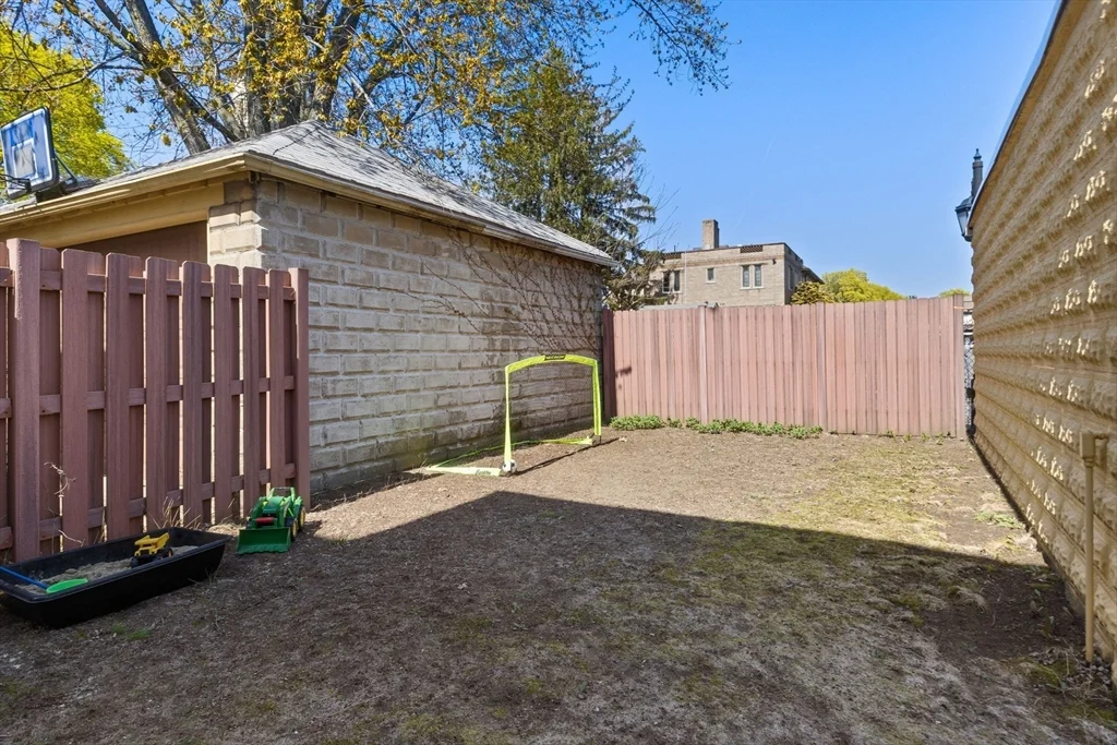 2 bed, 1 bath apartment for rent at 12 Ringefield St Unit 2, North Cambridge — photo 15 of 18