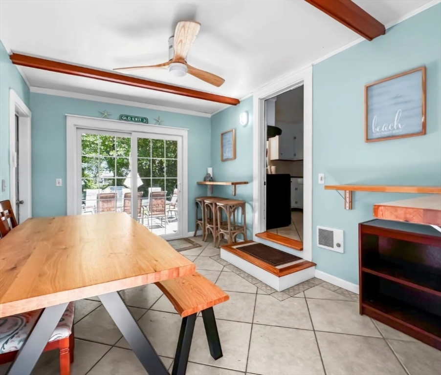 4 bed, 2 bath apartment for rent at 12 Roberts Way Unit WINTER, East Sandwich — photo 3 of 31