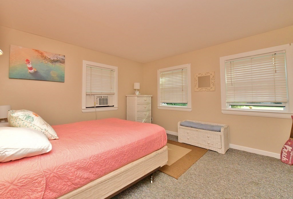4 bed, 2 bath apartment for rent at 12 Roberts Way Unit WINTER, East Sandwich — photo 14 of 31