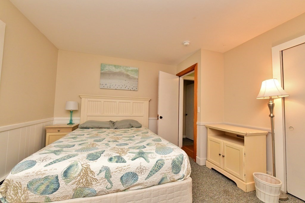 4 bed, 2 bath apartment for rent at 12 Roberts Way Unit WINTER, East Sandwich — photo 10 of 31
