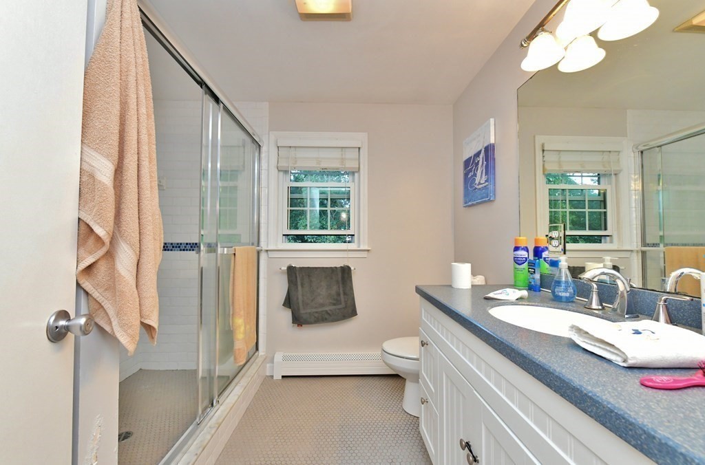 4 bed, 2 bath apartment for rent at 12 Roberts Way Unit WINTER, East Sandwich — photo 18 of 31