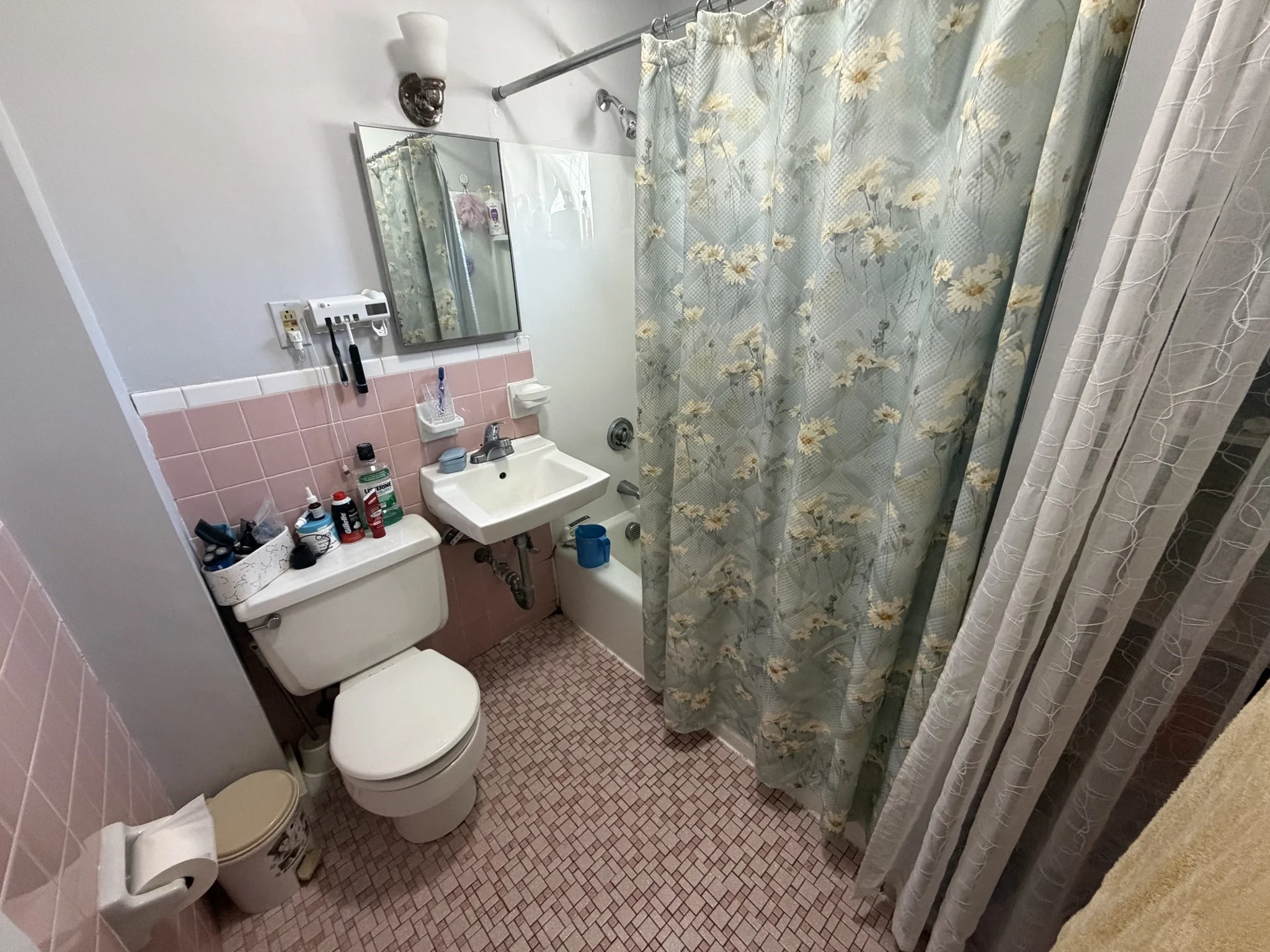 2 bed, 1 bath apartment for rent at 12 Rockwell Ter Unit 2, Malden — photo 5 of 5