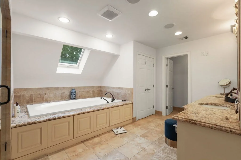 4 bed, 4+ bath apartment for rent at 12 Ronald C Meyer Dr, North Attleboro — photo 16 of 42