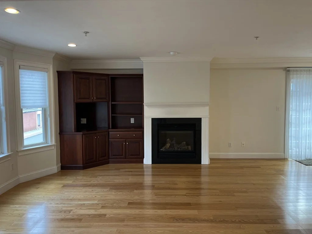2 bed, 2 bath apartment for rent at 12 Rose St Unit C, Stoughton — photo 2 of 12