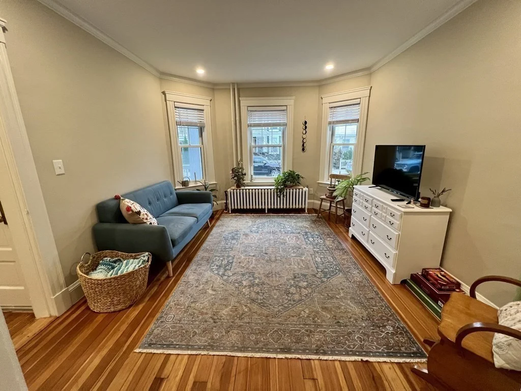 2 bed, 1 bath apartment for rent at 12 Rosemary St Unit 1, Jamaica Plain — photo 3 of 17