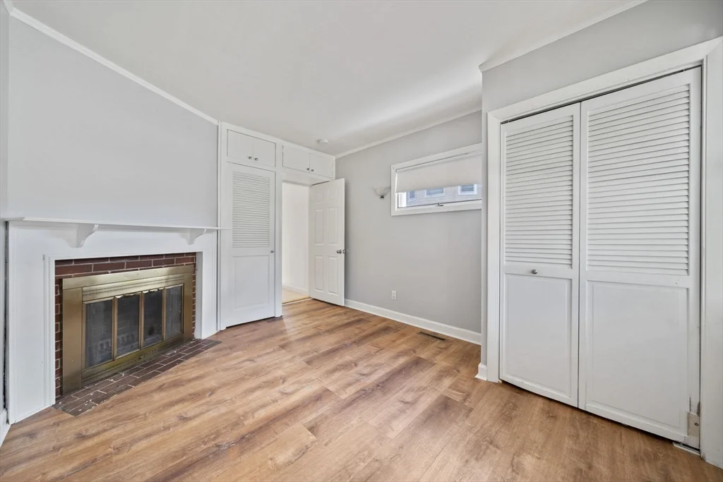 2 bed, 1 bath apartment for rent at 12 Rosemont Rd Unit 1, North Weymouth — photo 6 of 7