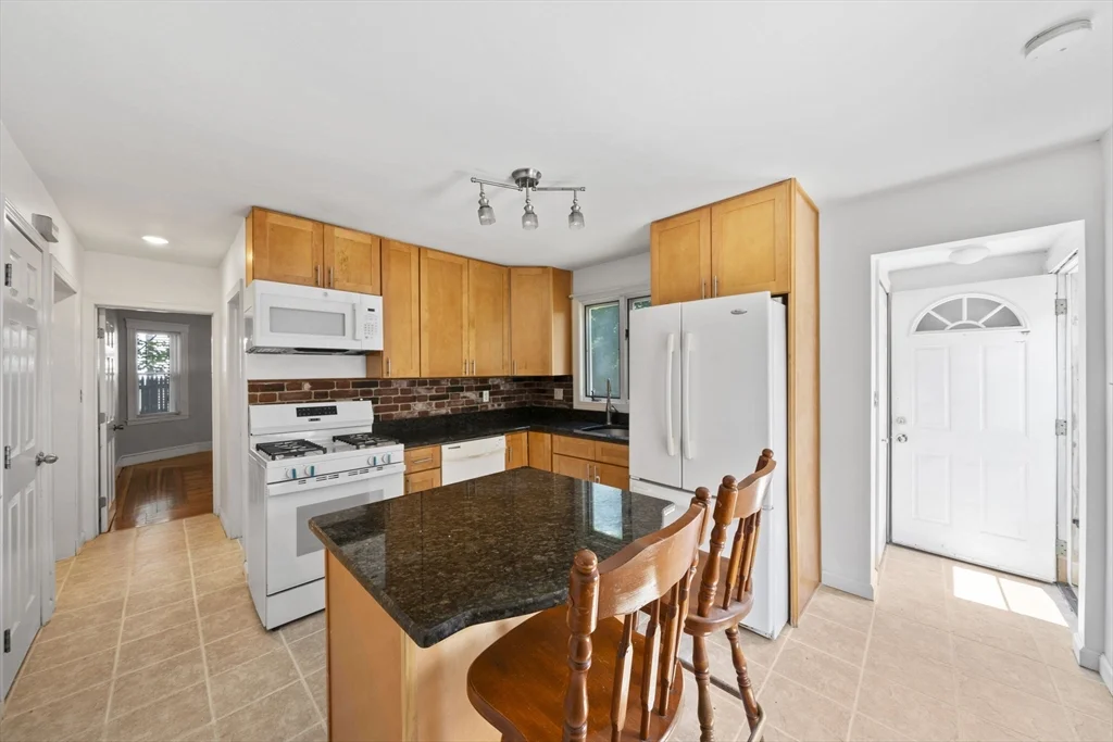 2 bed, 1 bath apartment for rent at 12 Rosemont Rd Unit 1, North Weymouth — photo 1 of 7