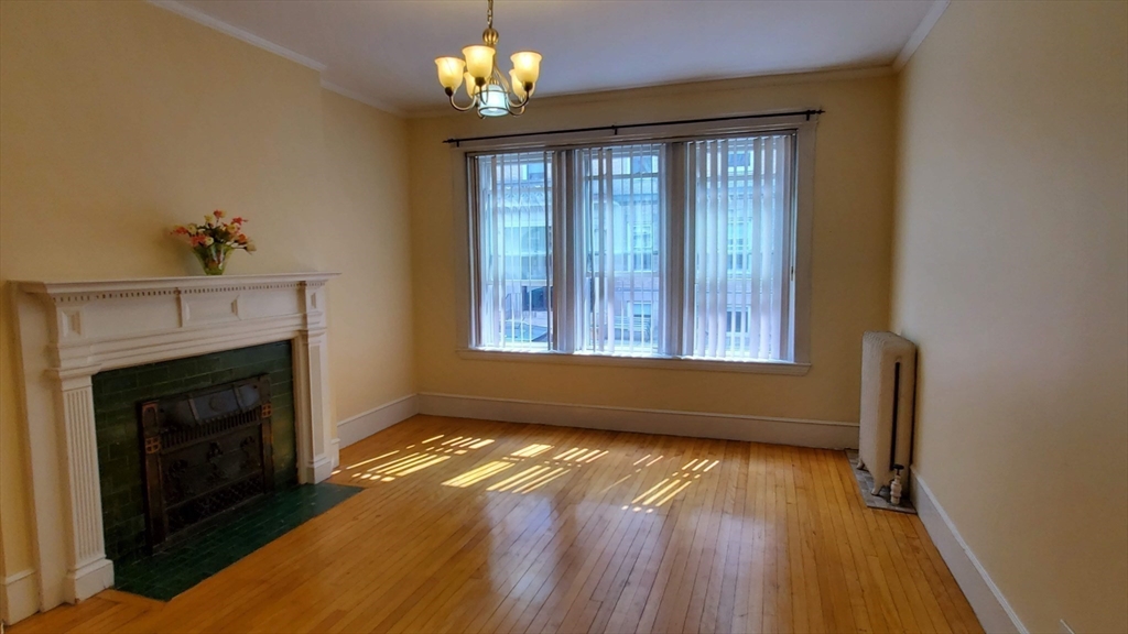 1 bed, 1 bath apartment for rent at 12 Royce Rd Unit 1, Brighton — photo 3 of 15