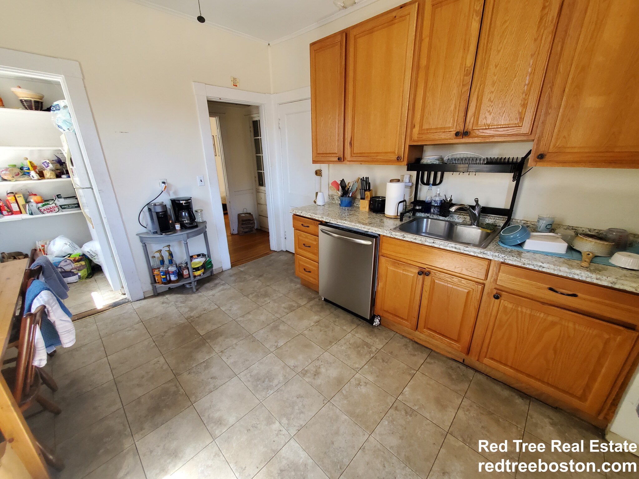 4 bed, 1 bath apartment for rent at 12 Royce Rd Unit 3, Allston — photo 17 of 28